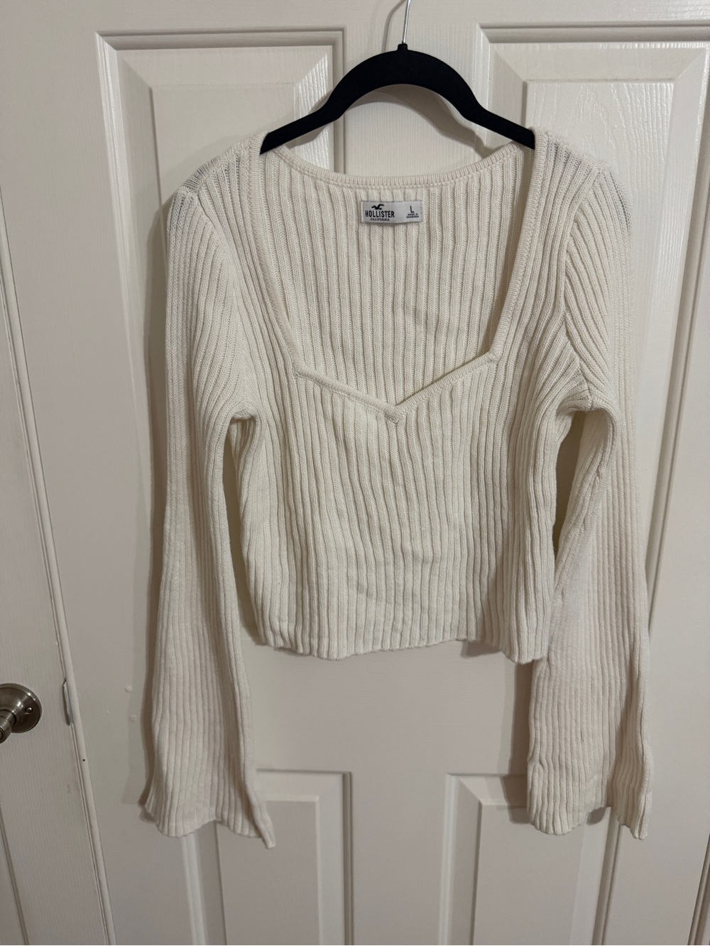 Hollister L Cream Ribbed Sweetheart Neck Bell Sleeve Sweater Y2K